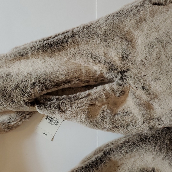 Express brown and black faux fur scarf - Picture 4 of 7